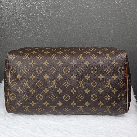 Authentic LV Speedy 35 - Picture 13 of 16